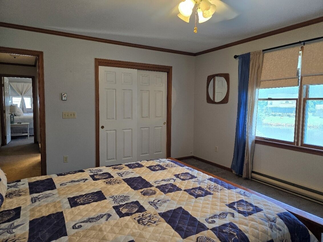 4 bedrooms, iron/ironing board, travel crib, WiFi (free)