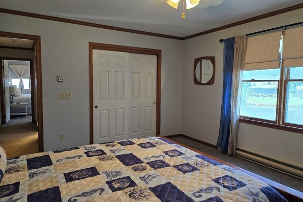 4 bedrooms, iron/ironing board, travel crib, WiFi (free)