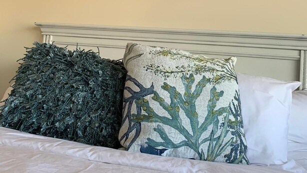 1 bedroom, iron/ironing board, free WiFi, bed sheets - Cottage Queen One-Bedroom | Ocean Glass | Steps to Sand | Free WiFi (Rehoboth Beach)