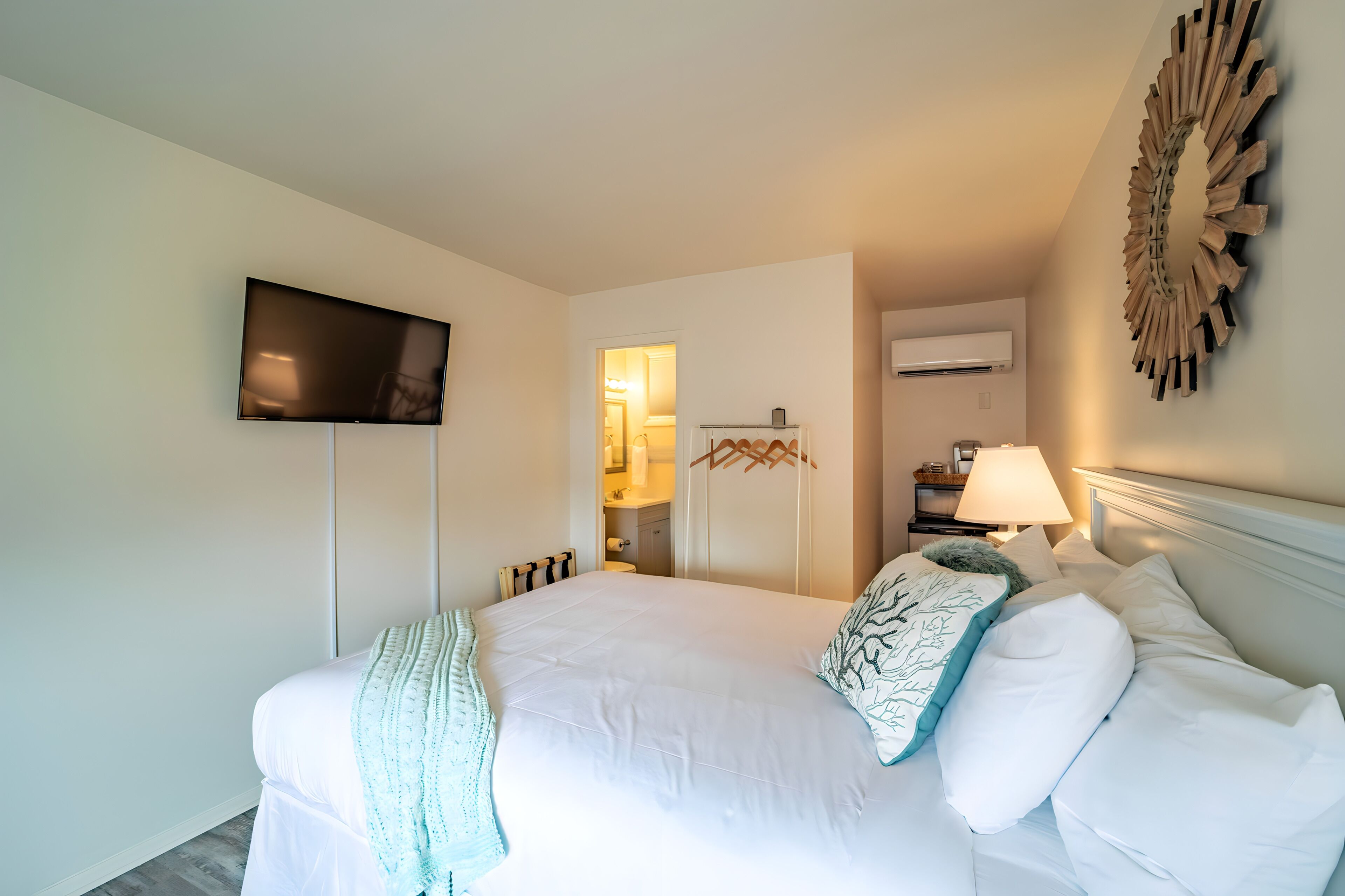 1 bedroom, iron/ironing board, WiFi (free), bed sheets