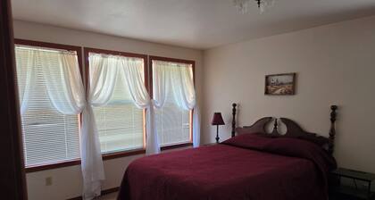 Quiet two bedroom retreat located fifteen minutes from Nampa