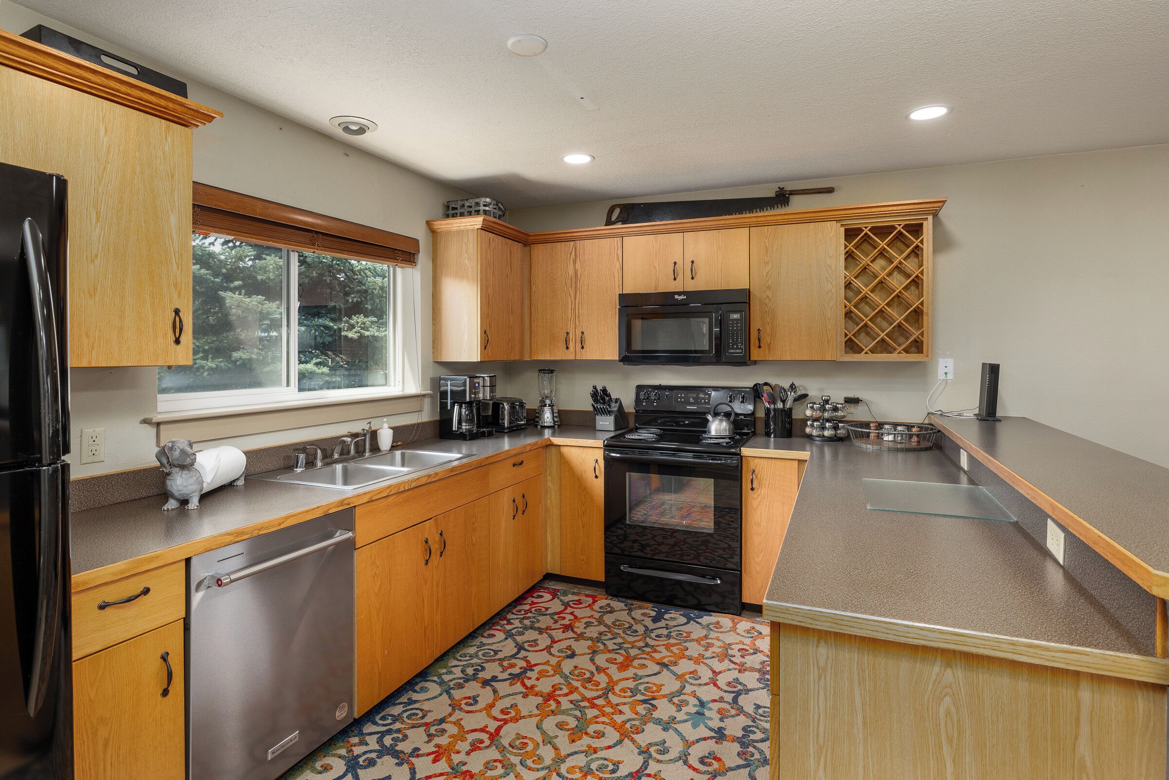 Fridge, microwave, oven, dishwasher