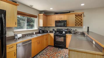 Fridge, microwave, oven, dishwasher
