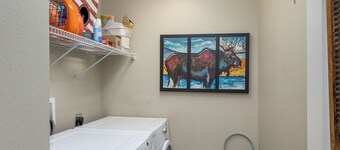 New! Hot Tub! Big Sky Village Center! Biking! Hiking!