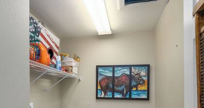 New! Hot Tub! Big Sky Village Center! Biking! Hiking!