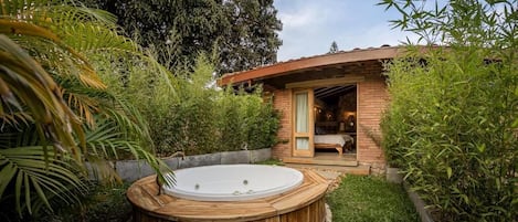 Suite, Hot Tub, Garden View | Outdoor spa tub