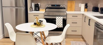 Gateway to the Rockies | 2BR Private Suite|