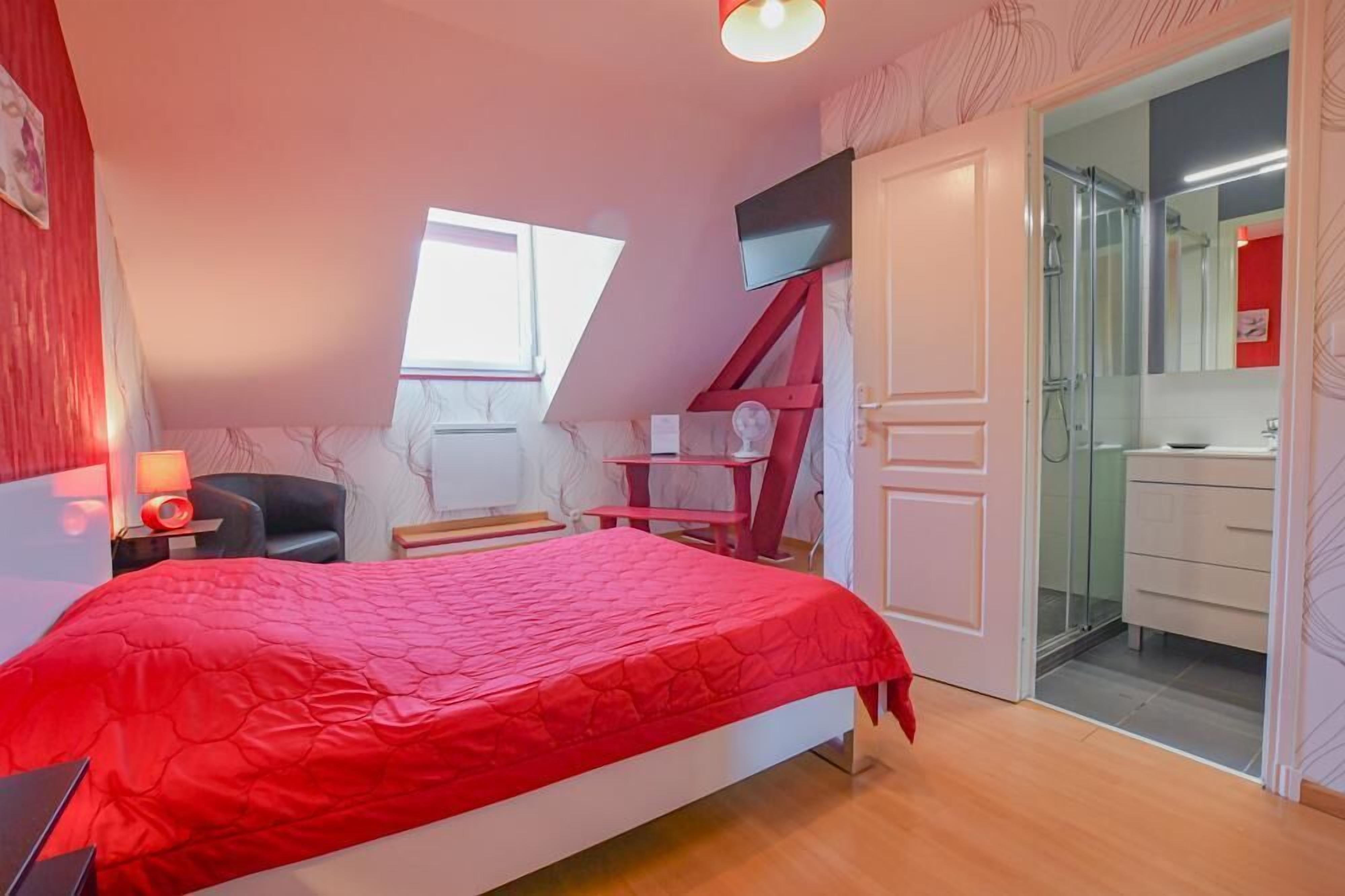 6 habitaciones, cuna de viaje y wifi gratis 