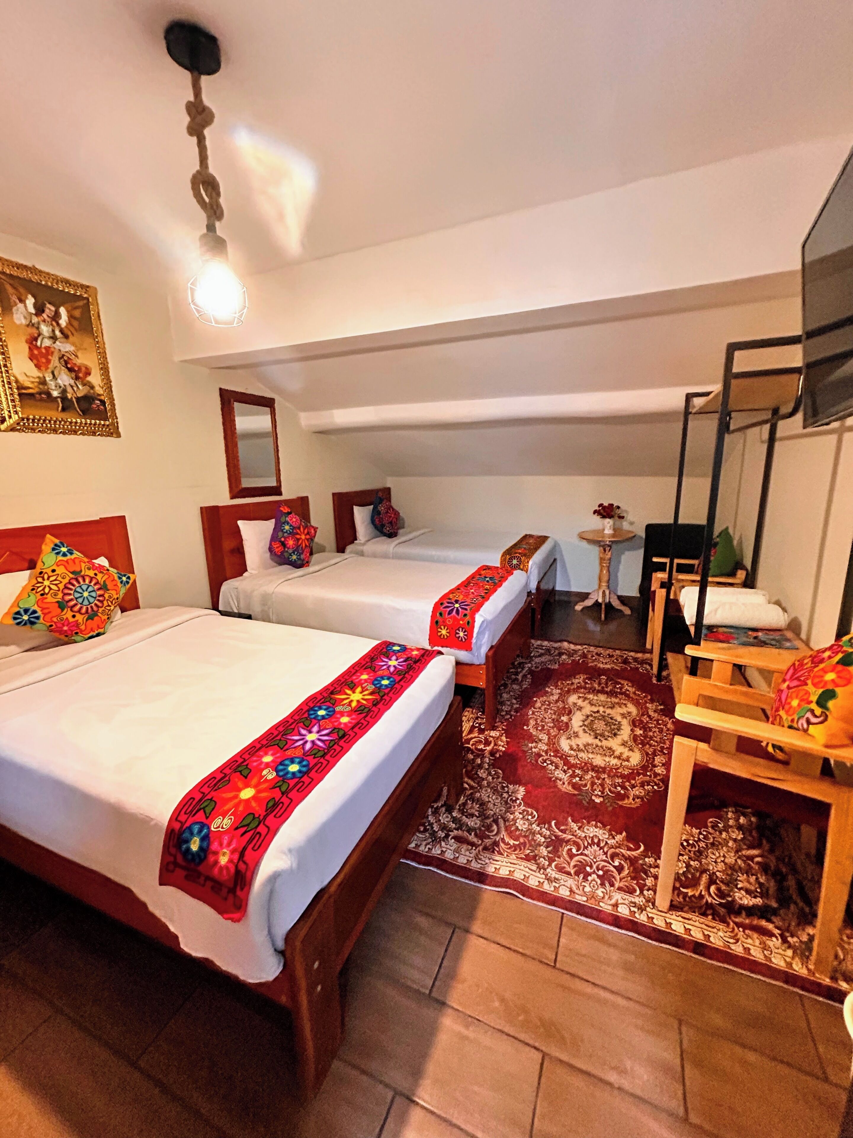 Basic Triple Room | Desk, laptop workspace, WiFi (free)