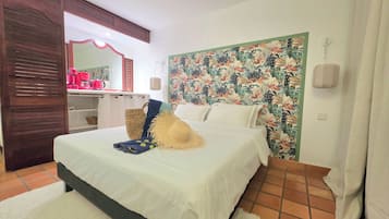 Comfort Suite, Balcony, Ocean View | Blackout curtains, soundproofing, iron/ironing board, free WiFi