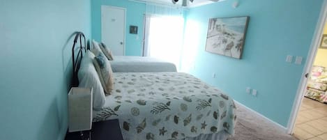 2 habitaciones, tabla de planchar con plancha, wifi y ropa de cama