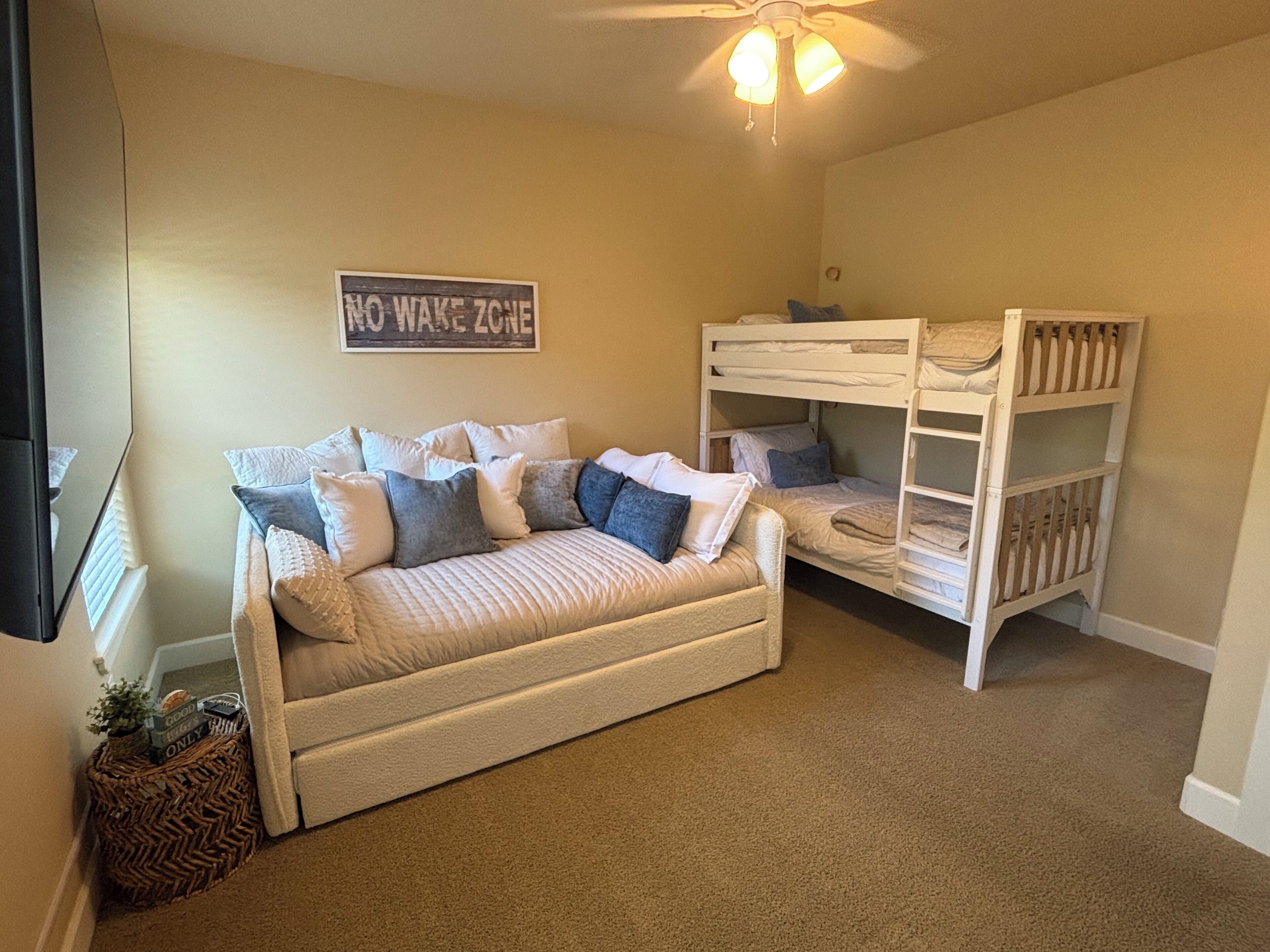 3 bedrooms, iron/ironing board, WiFi, bed sheets