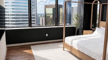 1 bedroom, desk, iron/ironing board, WiFi (free)