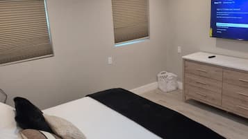 Travel crib