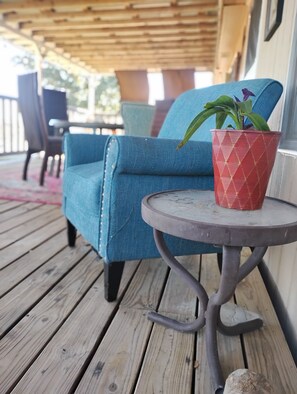 Property grounds - Cozy Tiny Ranch Retreat Peaceful Horse Ranch Stay in Kyle, TX (Kyle)