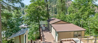 Rustic Twin Lakes Cabin | Private Dock, SUPs