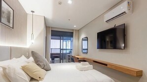 Basic Apartment - Studio in Condo w/ Gym in Jardins Hmj0419 (São Paulo)