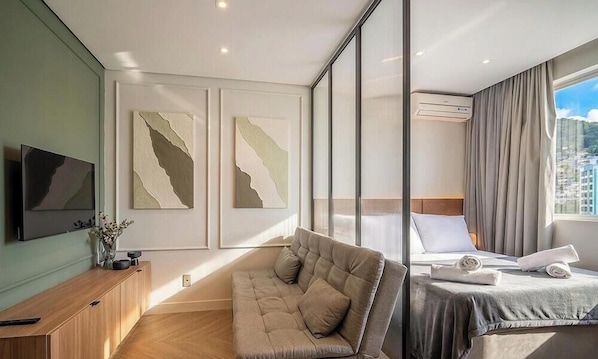Basic Apartment - Studio in Building w/ View Downtown Eva0706 (Florianópolis)