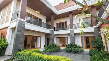 Villa | Terrace/patio