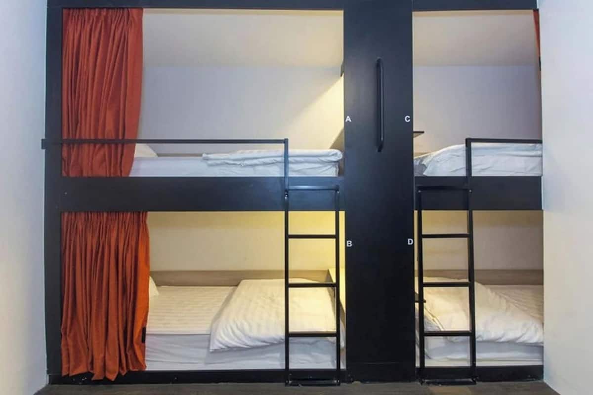 WiFi (free), bed sheets