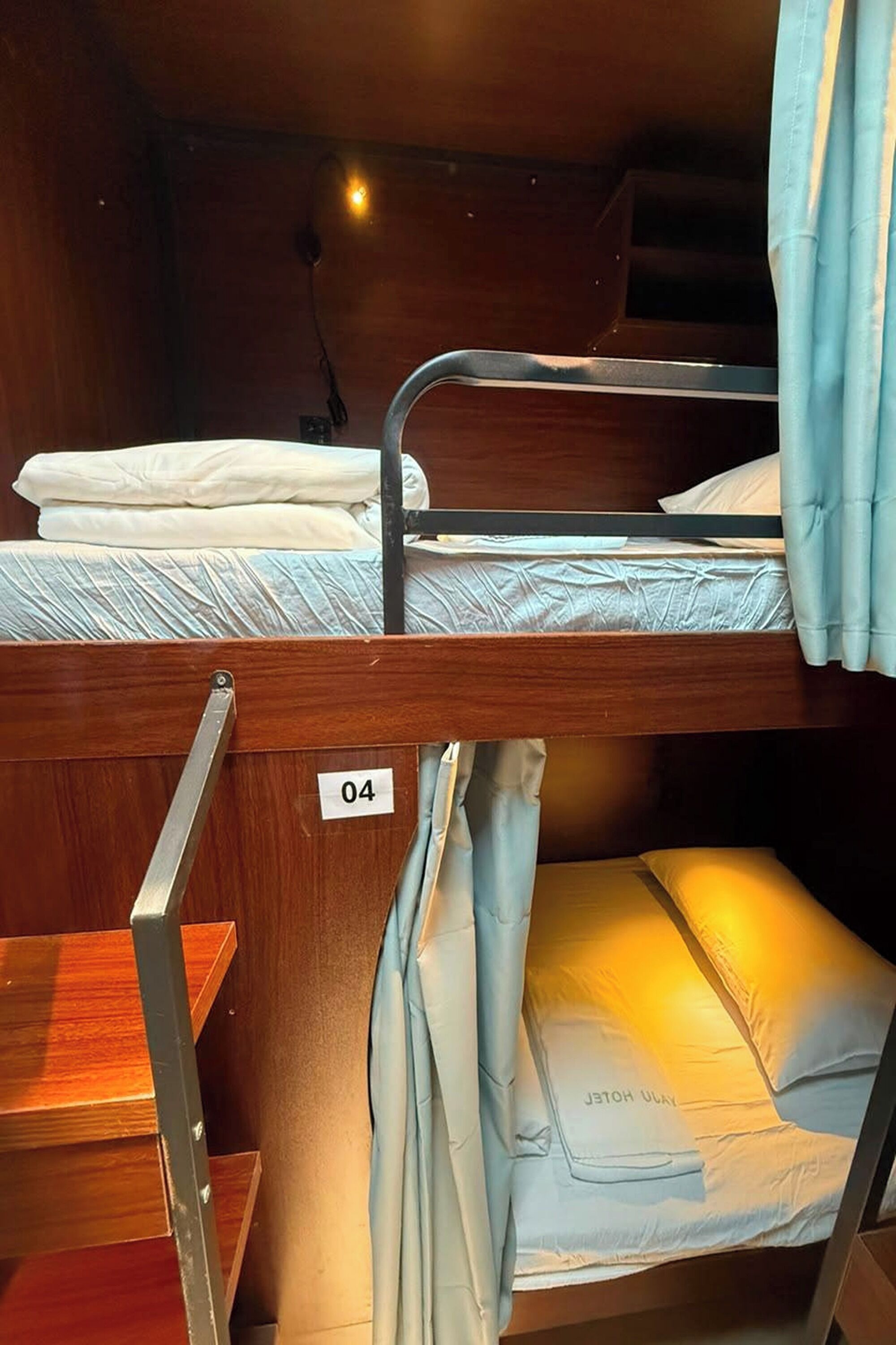  Family Room, Private Bathroom & Washer | WiFi (free), bed sheets