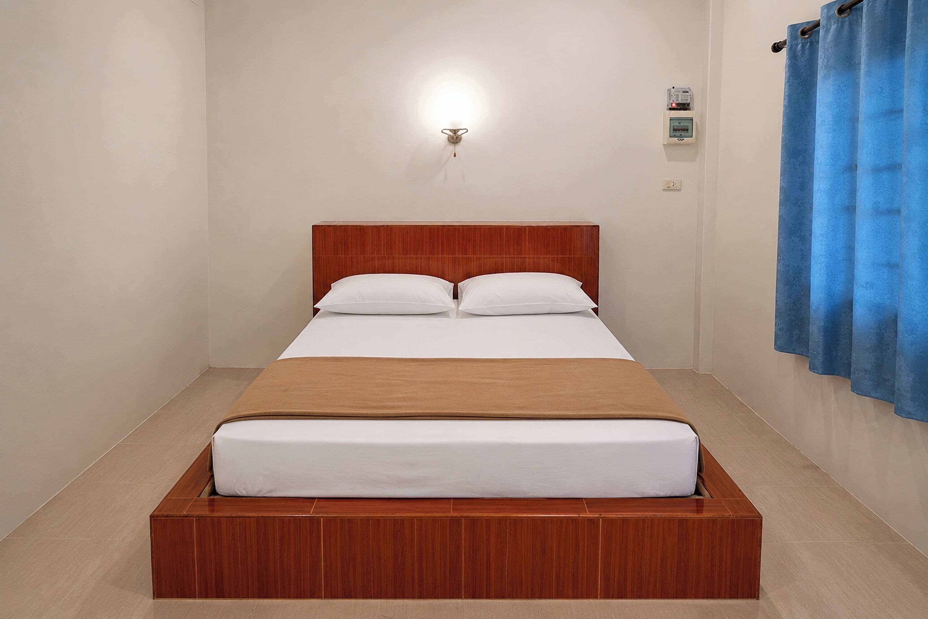 Standard-Doppelzimmer | Schreibtisch, Verdunkelungsvorhänge, kostenloses WLAN, Bettwäsche