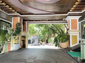 Property entrance - Fairtex Sports Club And Hotel (Pattaya)