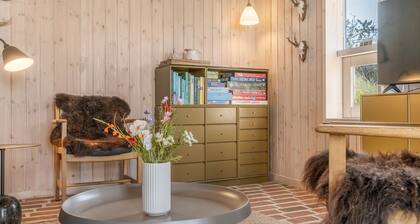 "Elsamaria" - 400m from the sea by Interhome