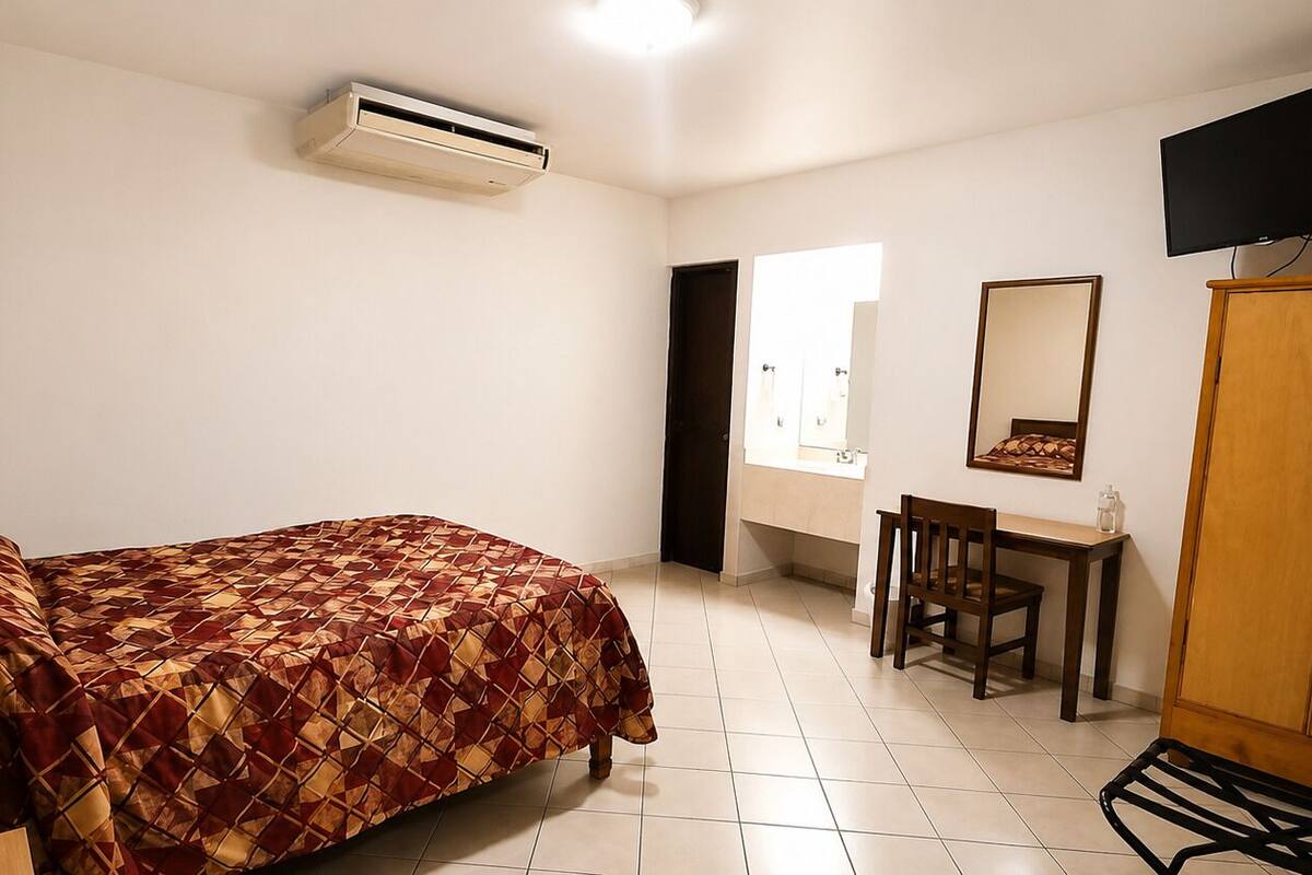 Habitación individual estándar, vistas al patio | Escritorio, espacio para trabajar con un portátil, wifi gratis