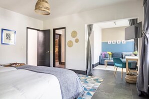5 habitaciones, tabla de planchar con plancha, wifi y ropa de cama