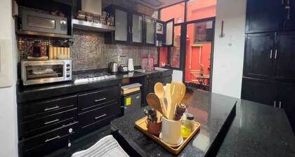 Condesa House | Up to 18 Guests | AC | Patio