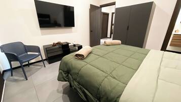 4 slaapkamers, een strijkplank/strijkijzer, gratis wifi, beddengoed