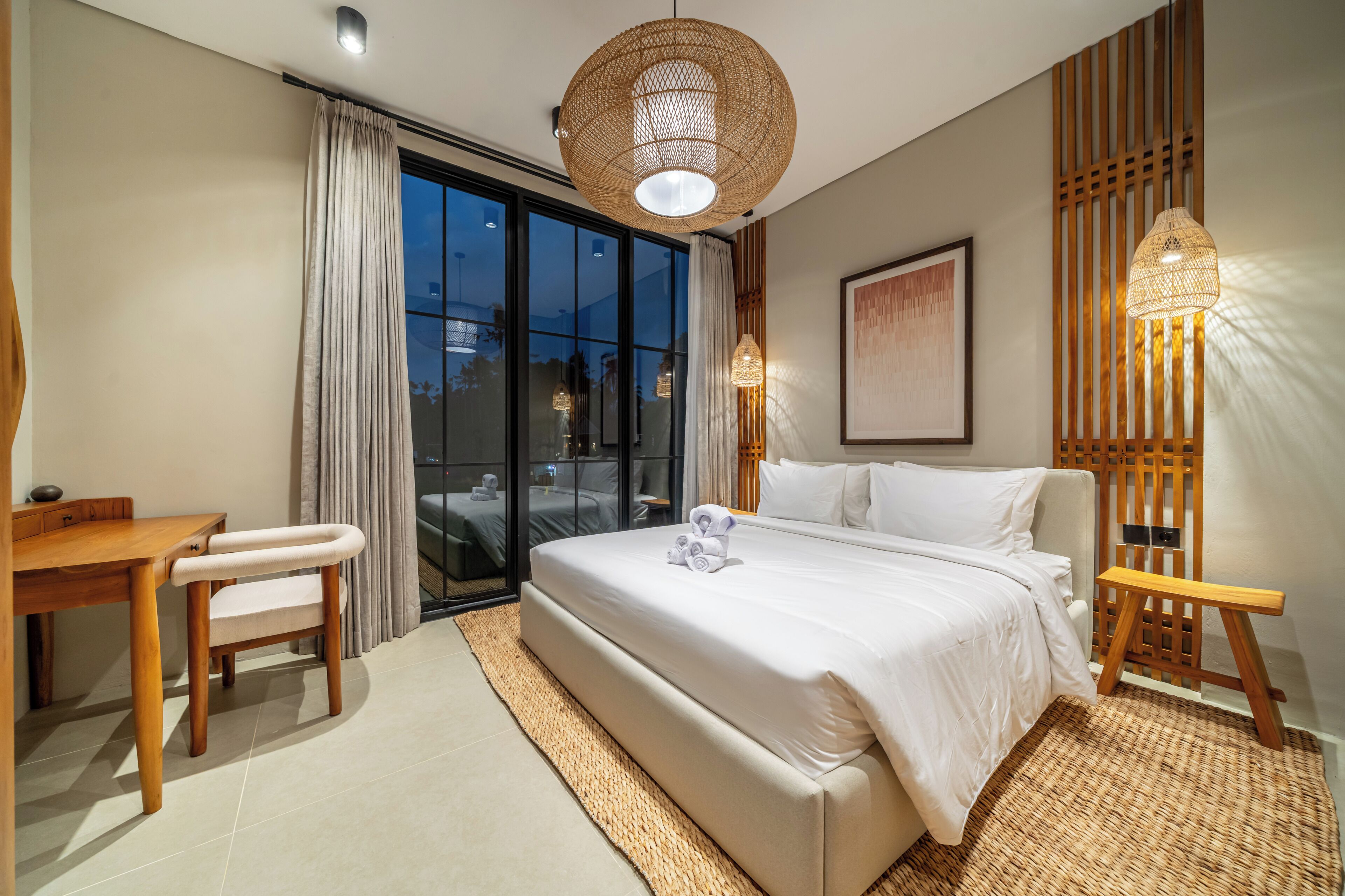 Superior Apartment, 1 Bedroom, Garden View | Egyptian cotton sheets, premium bedding, in-room safe
