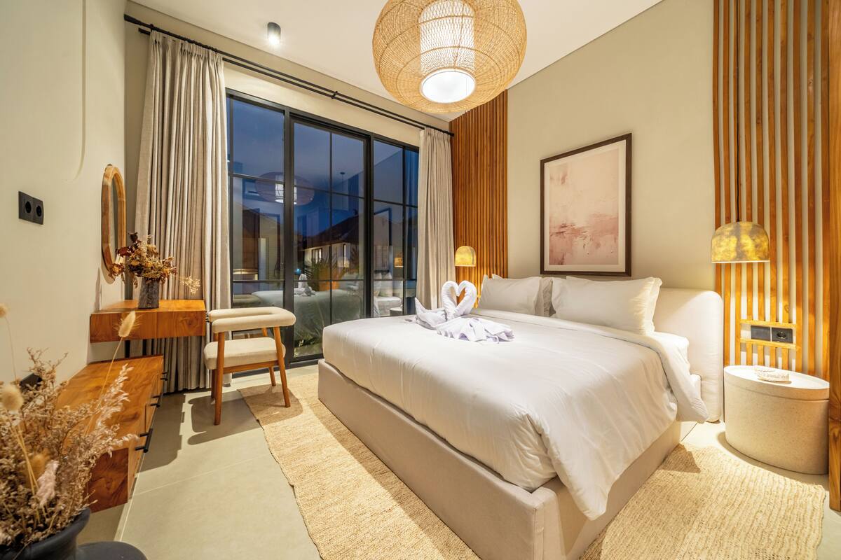 Villa supérieure, 2 chambres, piscine privée | Draps en coton égyptien, literie de qualité, coffre-fort