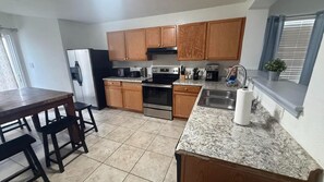 Private kitchen - Spacious 3BR Home in San Antonio - Sleeps 8, Family-Friendly (San Antonio)
