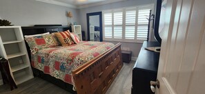 2 Schlafzimmer, Bügeleisen/Bügelbrett, kostenloses WLAN, Bettwäsche