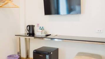 Superior Room, 1 King Bed, Balcony, Hill View | Desk, laptop workspace, blackout drapes, soundproofing