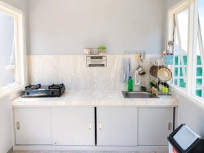 Private kitchen - Glamping Assalam Syariah (Karanganyar)