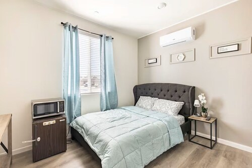 Clean & Cozy Private Studio – Perfect for Couples & Business Travelers