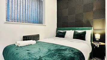 WiFi, bed sheets