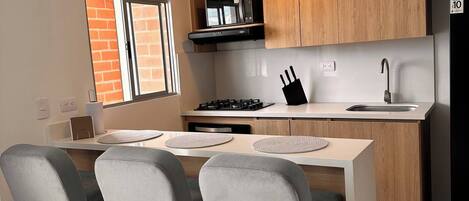 Apartment, 2 Bedrooms | Private kitchen