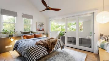 Apartment, 1 King Bed, Non Smoking, Patio | Iron/ironing board, free WiFi