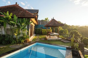 Pool - Jungle valley 3 bedroom Private pool (Ubud)