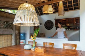 Dining - Jungle valley 3 bedroom Private pool (Ubud)