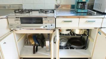 Hus – basic, 4 soverom, byutsikt | Eget kjøkken