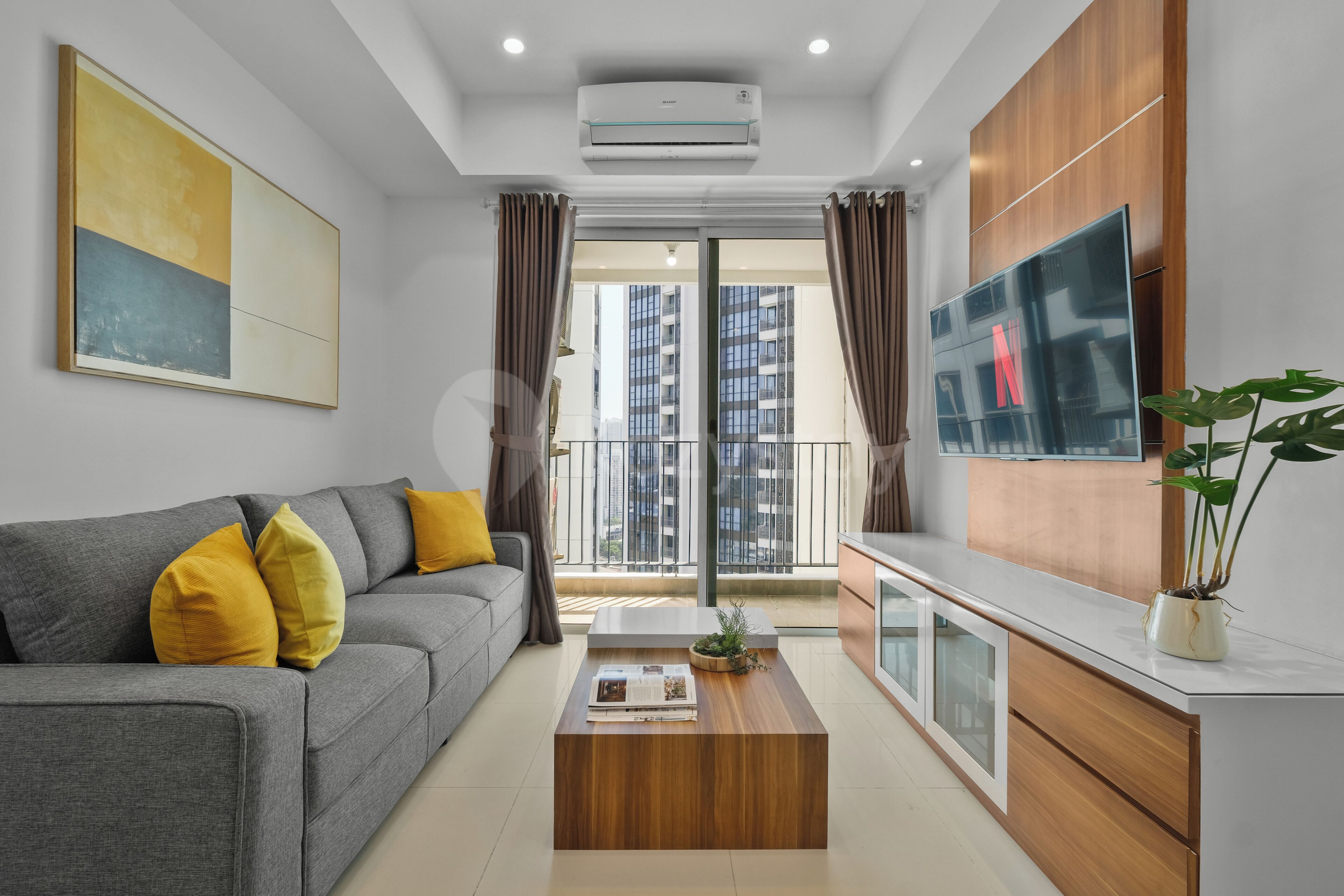 Apartment, 2 Schlafzimmer, Balkon, Stadtblick | Wohnbereich | 43-Zoll-Smart-TV mit Kabelempfang, Netflix, Streaming-Dienste