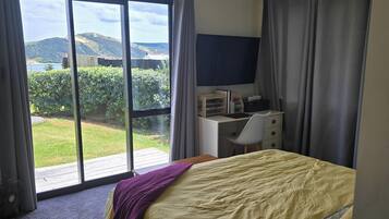 4 bedrooms, WiFi, bed sheets