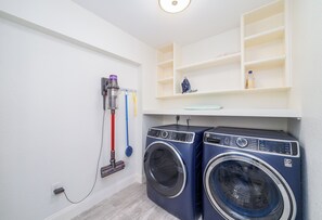 Unclassified image, 4 of 29, button - Beach & Bay Getaway. Perfect for Families. (Freeport)