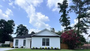 Exterior - New & Spacious Home, perfect for work teams (Augusta)