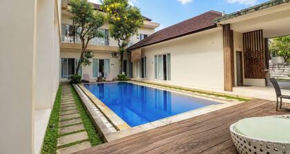 OYO 95299 Hotel Gren